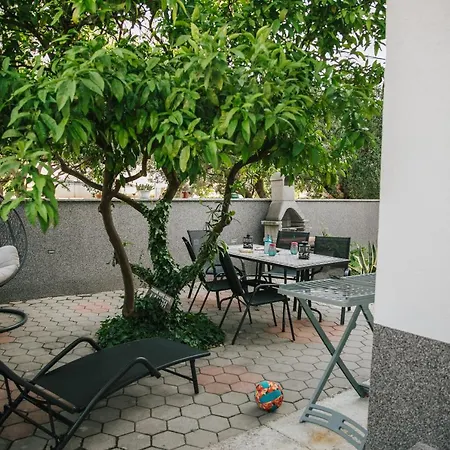 Bagattino-trogir Near Old Town Apartment