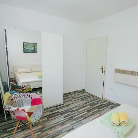 Bagattino-trogir Near Old Town * Τρογκίρ