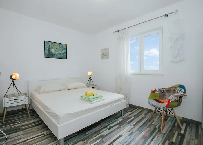 公寓 Bagattino-trogir Near Old Town 特罗吉尔