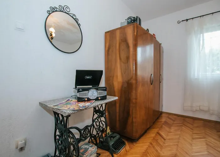 公寓 Bagattino-trogir Near Old Town 特罗吉尔